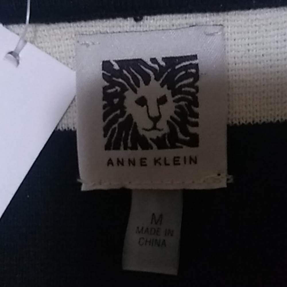 Sweater - Picture 5 of 7